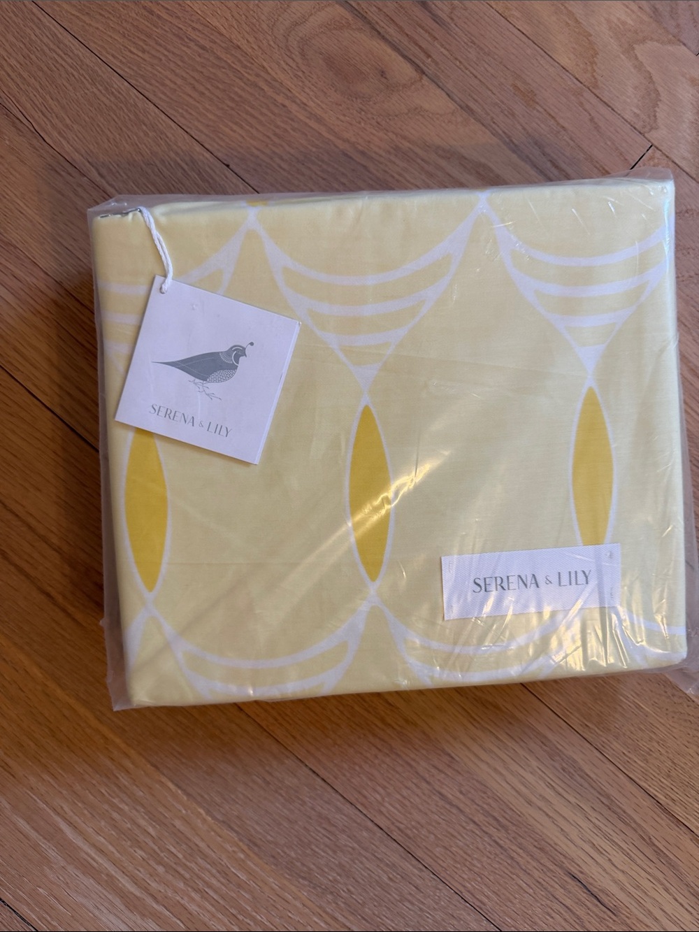 Serena & Lily “Lemon Jules” Yellow and White Duvet Cover - full / queen